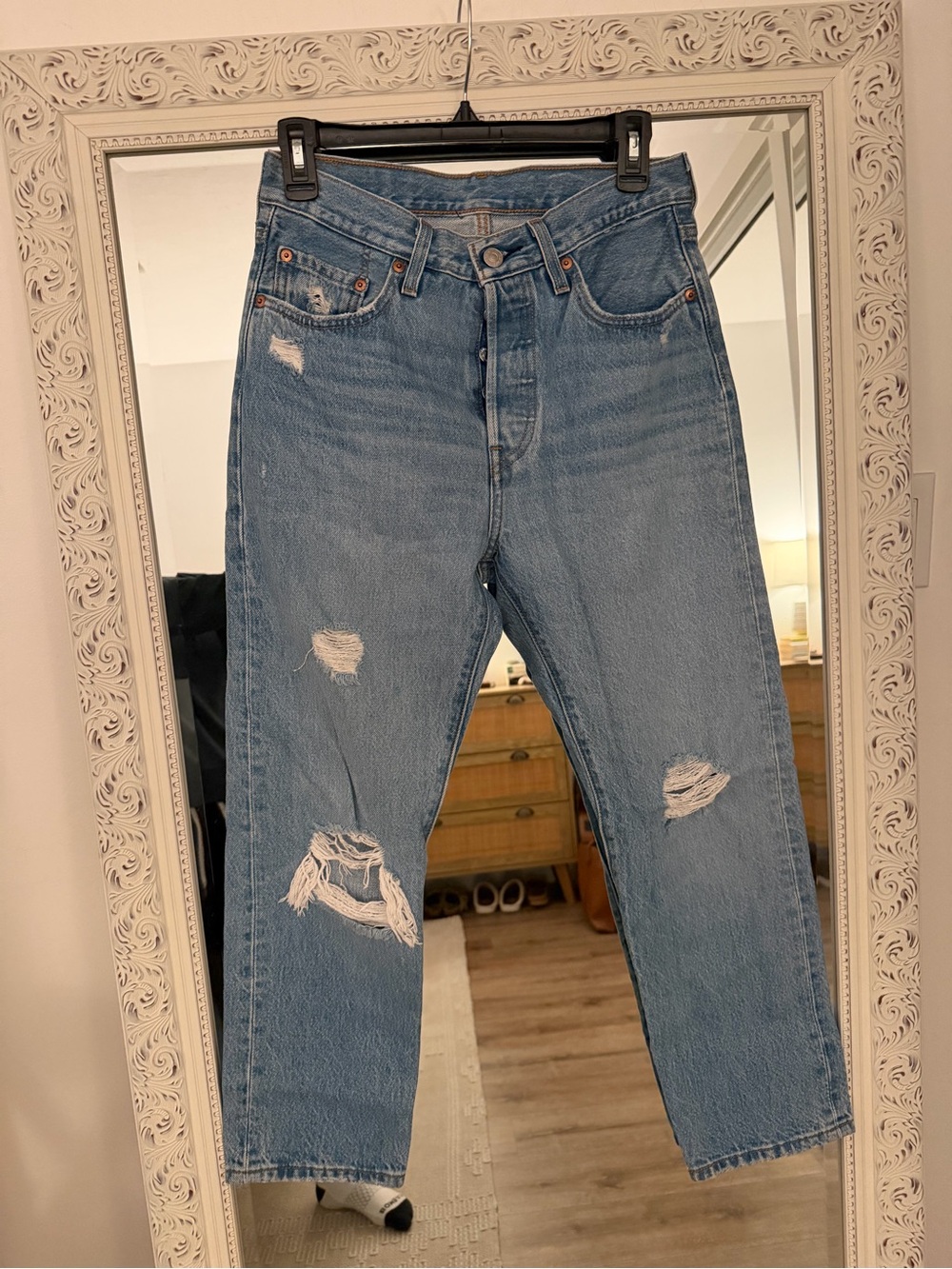 Levi’s 501 90s ankle jean in light blue - Picture 2 of 5